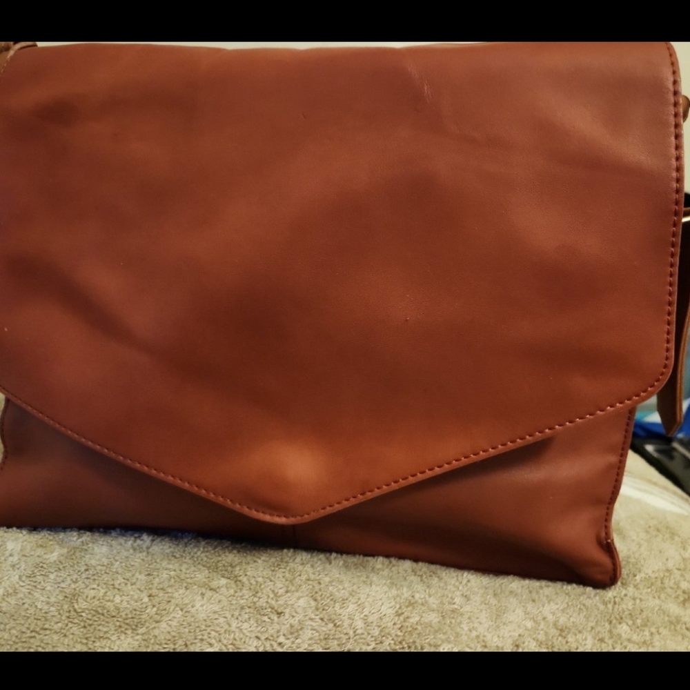 Tan/Brown Universal Thread Handbag